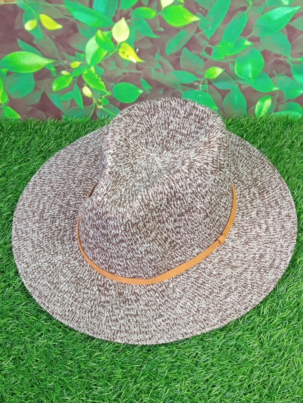 🛍️Tahari Wide Brim Straw Fedora Hat with Tan Band